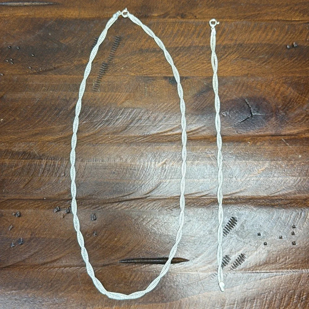 Vintage Sterling Silver Twisted Braid Herringbone Necklace